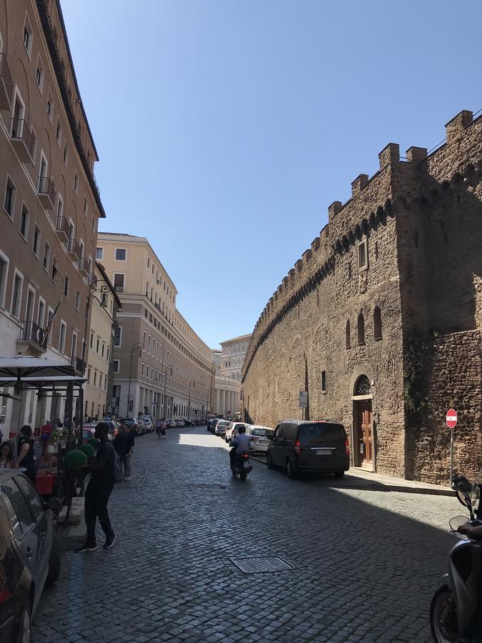 Le Finestre Sul Vaticano Rome Luaran gambar